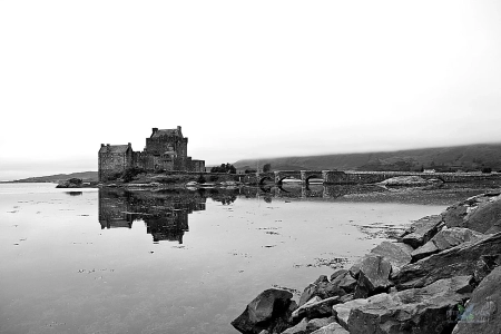 2012 08 04 7884-hrad Eilean Donan-cb