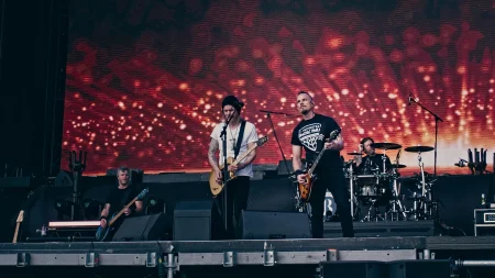 02-Alter Bridge-0945