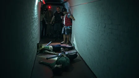 Nesmirna Odysea-1-098