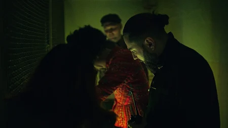 Nesmirna Odysea-1-215