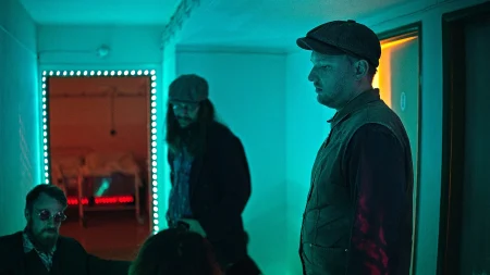 Nesmirna Odysea-1-236